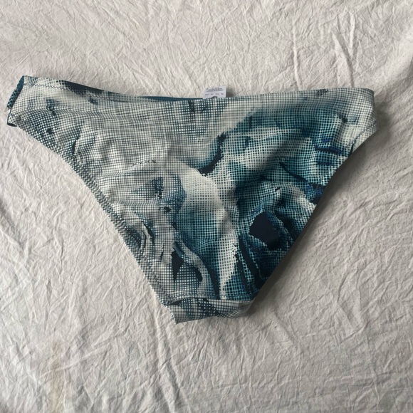 SHAN blue and white bikini set - size 06 - Picture 7 of 8